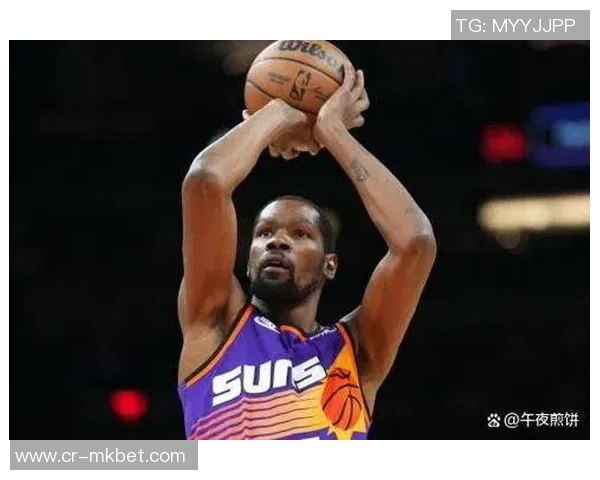 乌度卡直言杜兰特应有七八个盖帽却因裁判判罚遭无情吹罚