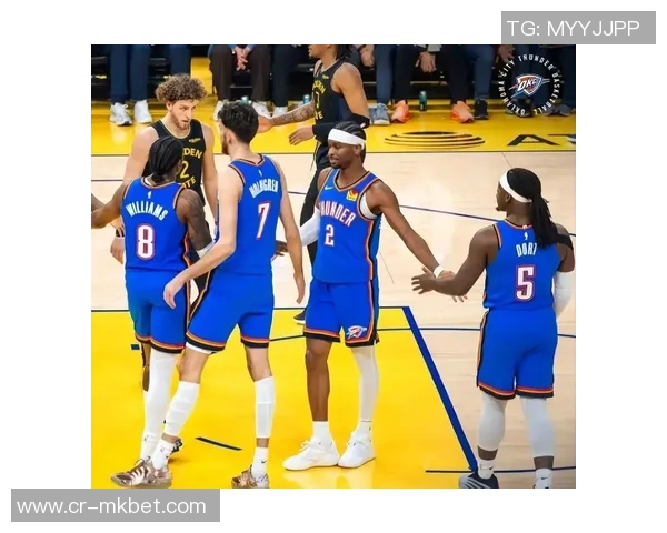 杰伦约翰逊本季表现惊艳40105成联盟前锋佼佼者与字母哥并肩而立