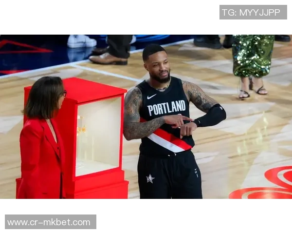 凯沙约翰逊砍下14分12板坚持自我展现热火风格篮球魅力 凯沙约翰逊砍下14分12板坚持自我展现热火风格篮球魅力