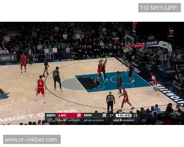 快船逆转胜利背后英雄科林斯展现团队蜕变与拼搏精神 快船逆转胜利背后英雄科林斯展现团队蜕变与拼搏精神